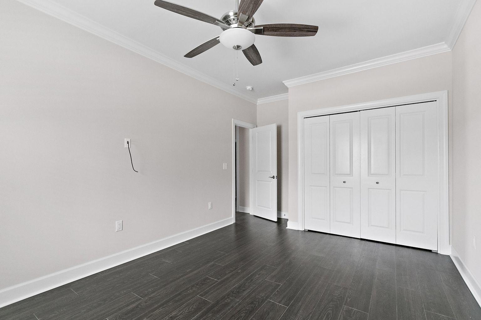 LAKEVIEW ESTATES - Residential Lease