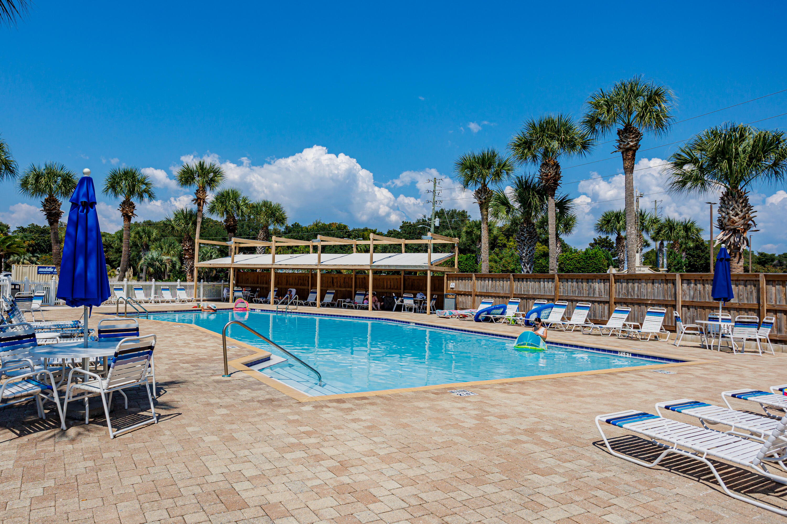 SEASCAPE CONDO PH 7 - Residential