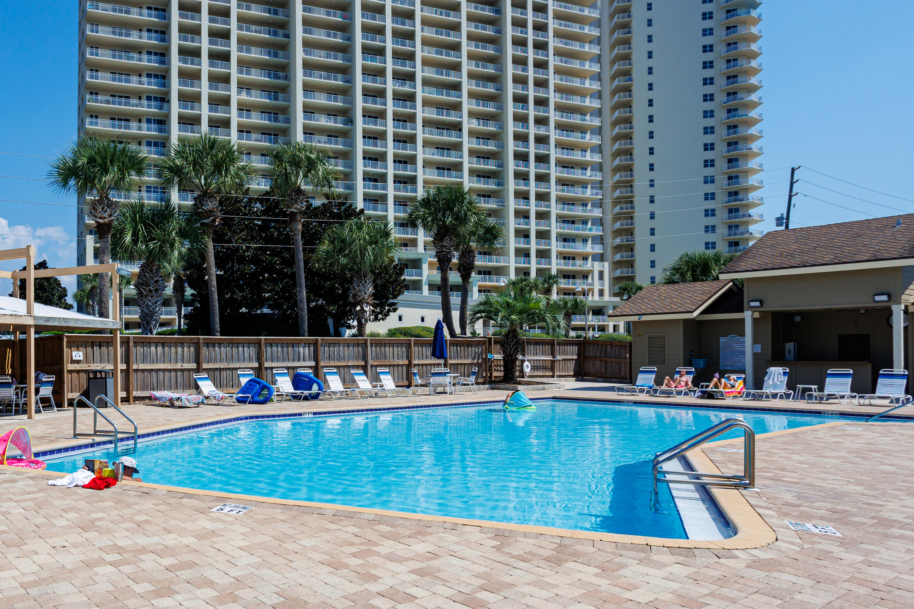 SEASCAPE CONDO PH 7 - Residential