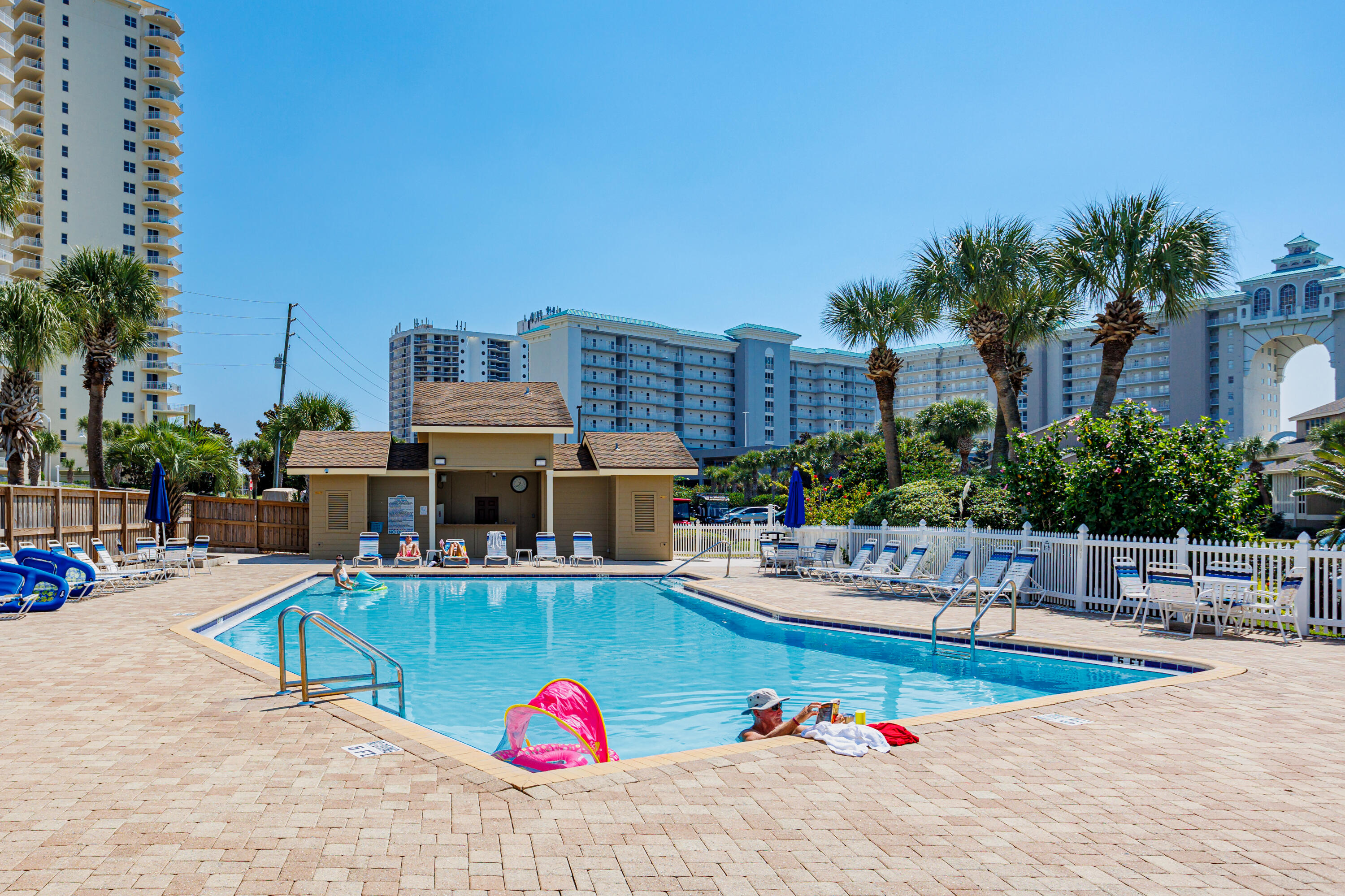 SEASCAPE CONDO PH 7 - Residential
