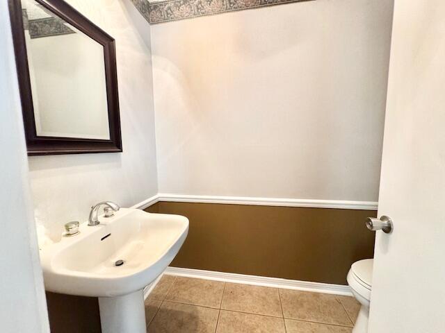 ROCKY BAYOU COUNTRY CLUB ESTATES 3 - Residential Lease