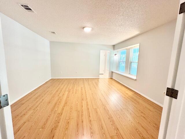 ROCKY BAYOU COUNTRY CLUB ESTATES 3 - Residential Lease
