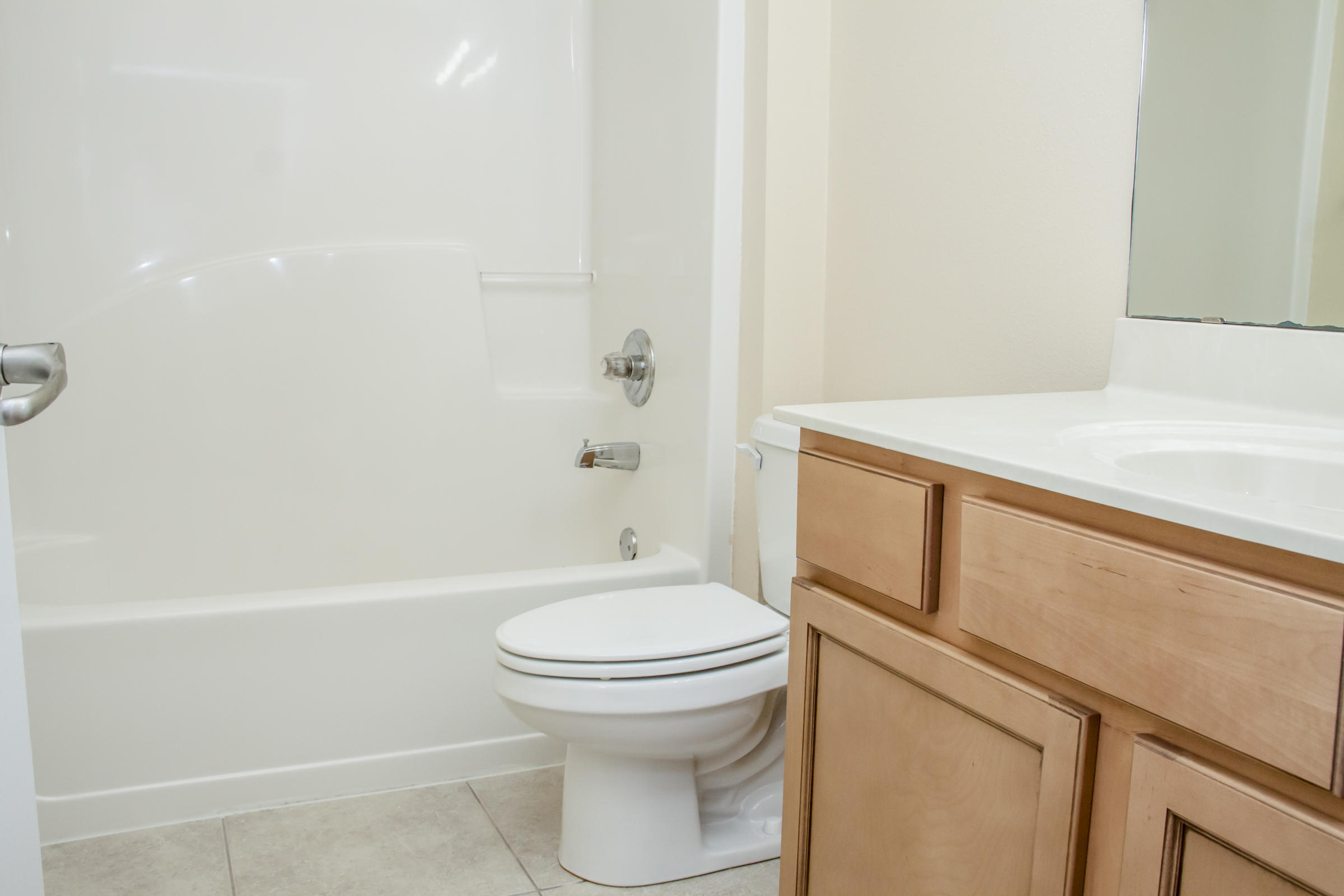 IRON HORSE T/H PH I - Residential Lease