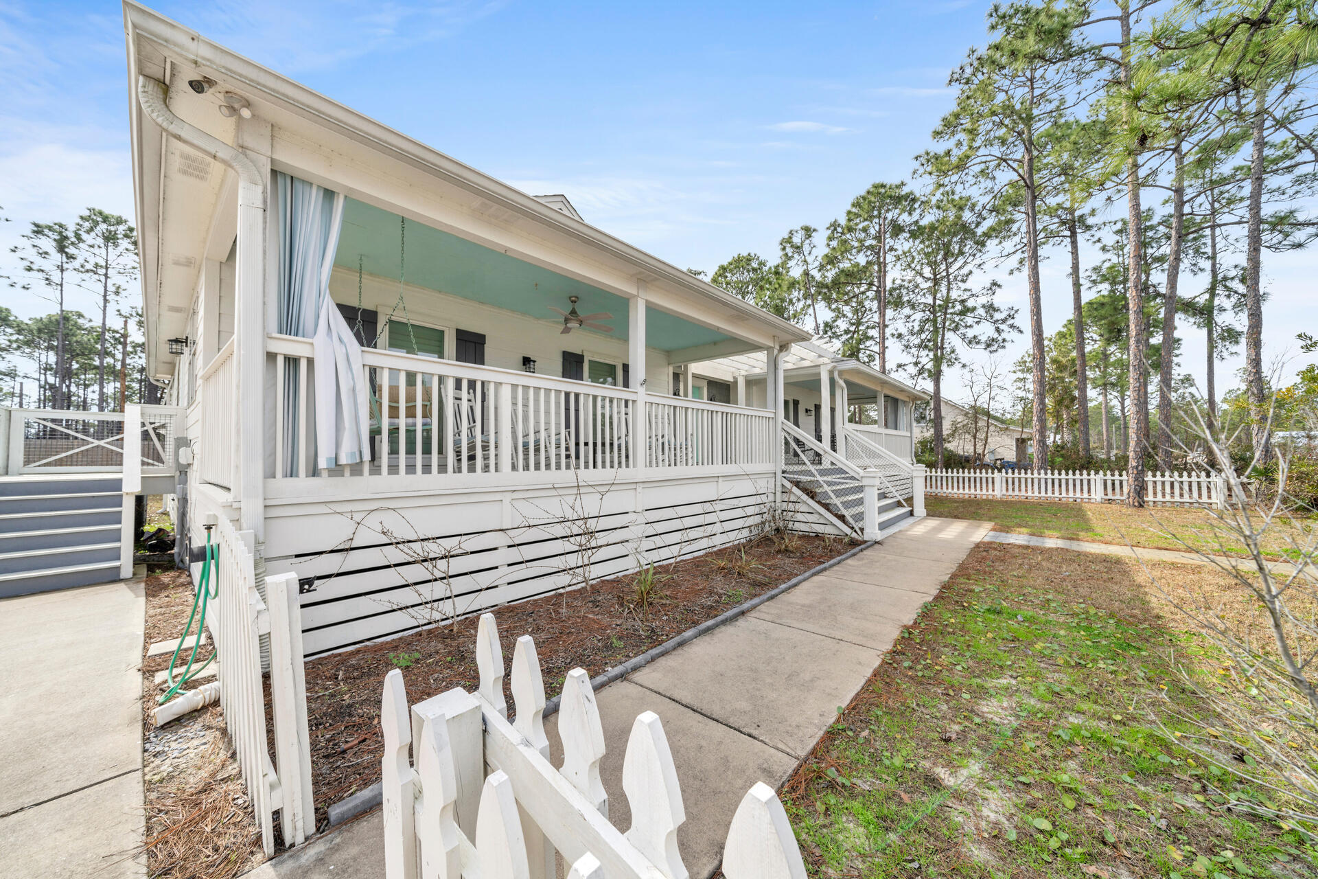THOMPSON PLANTATION - Residential