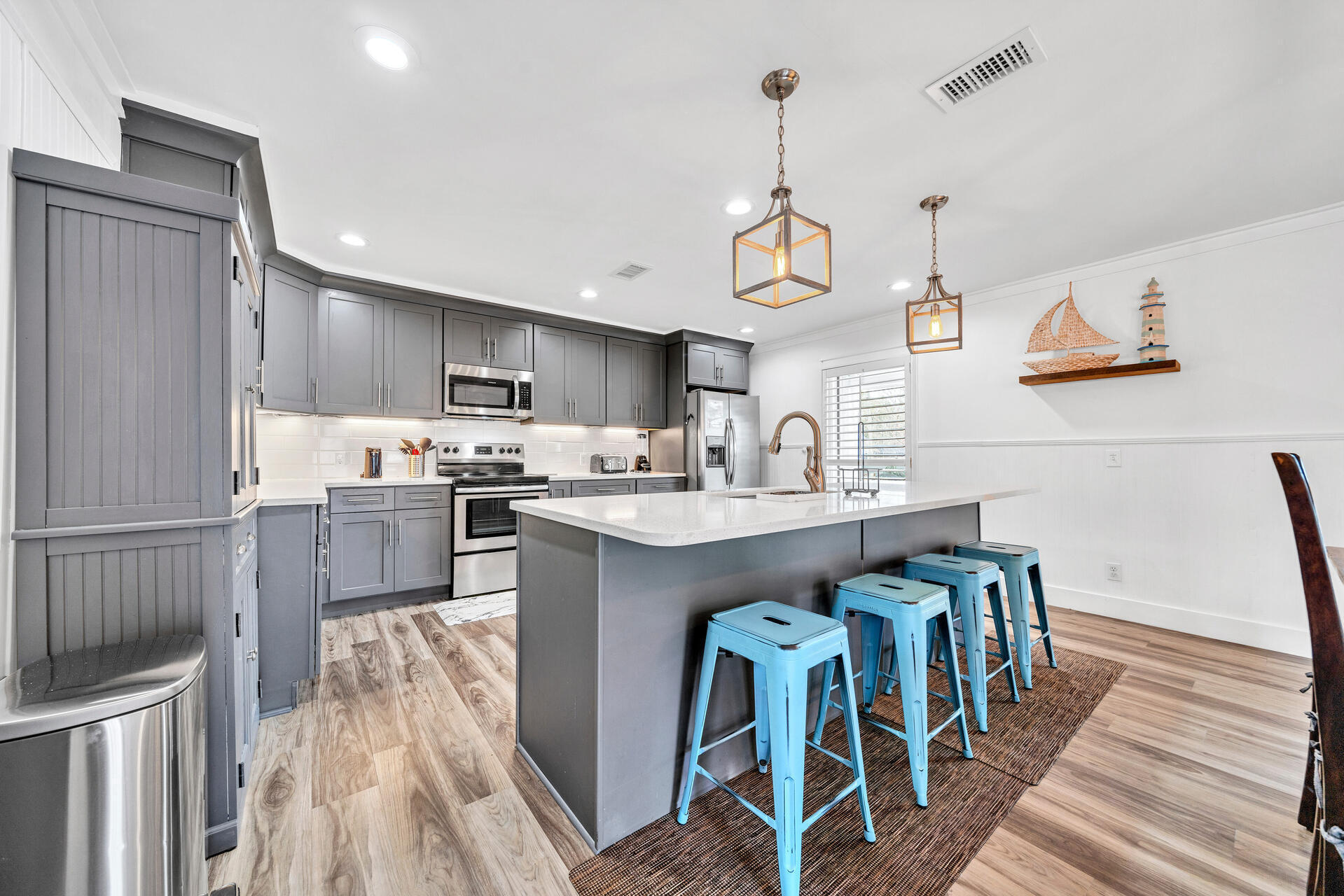 THOMPSON PLANTATION - Residential