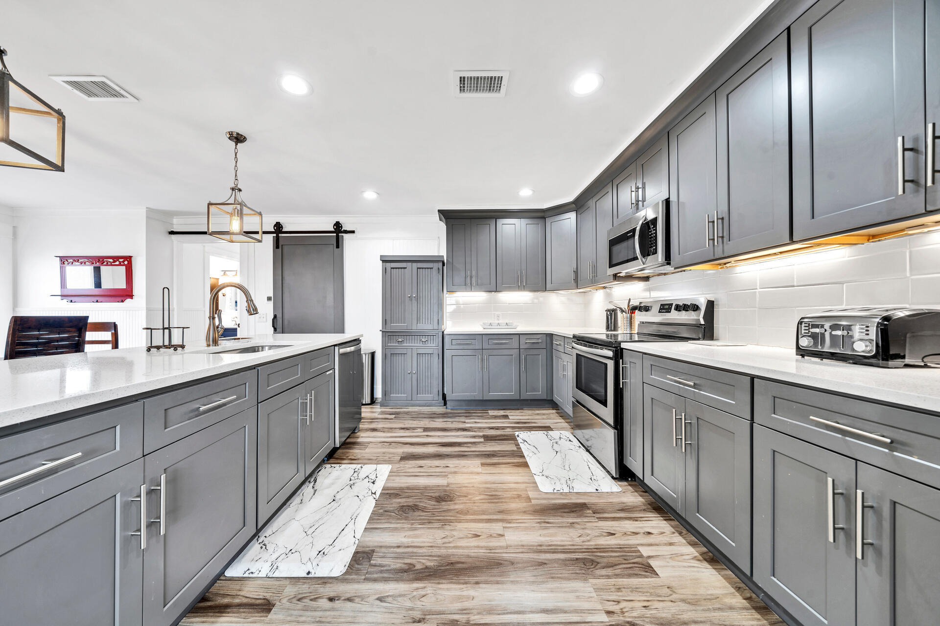 THOMPSON PLANTATION - Residential