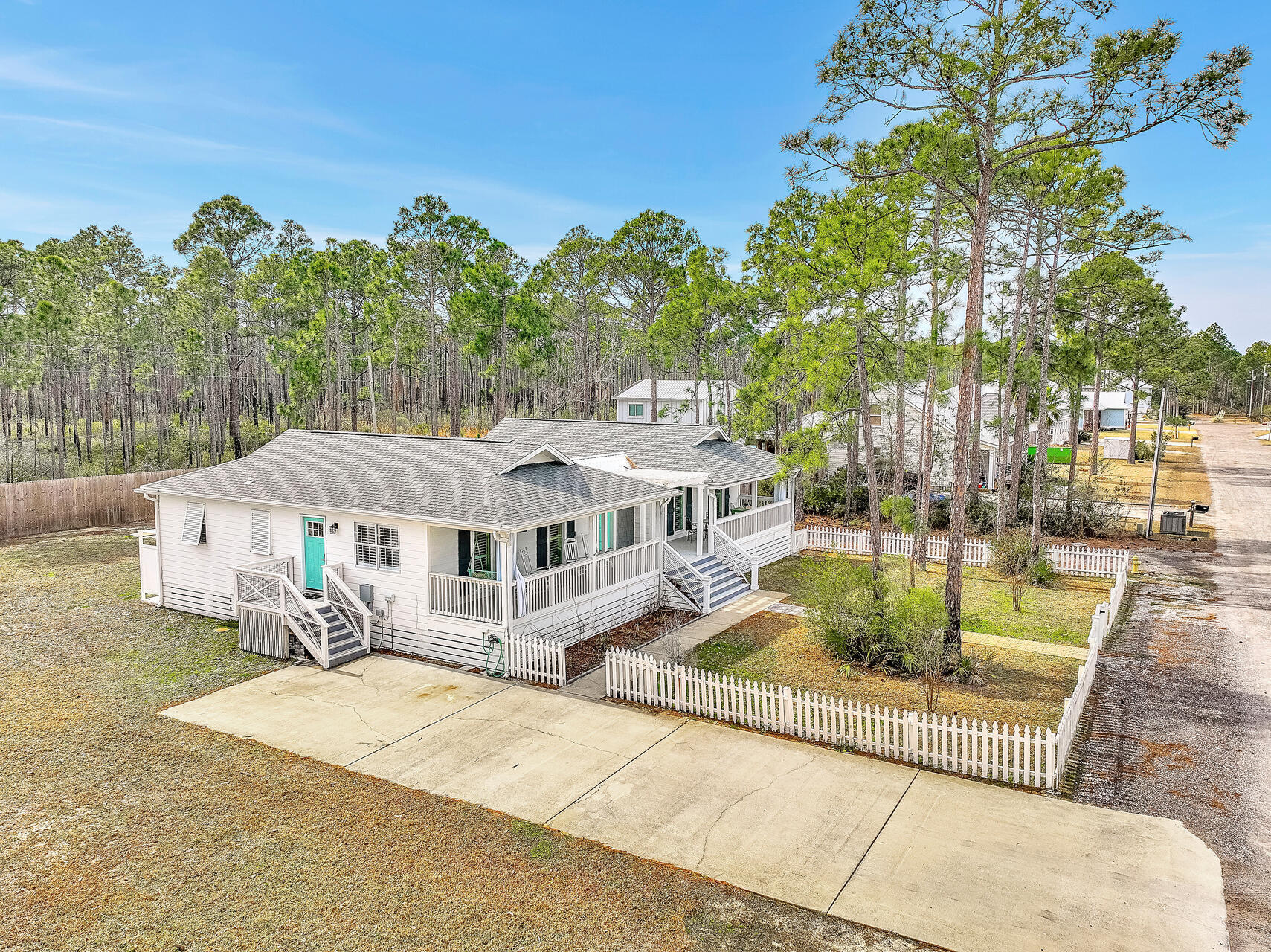 THOMPSON PLANTATION - Residential