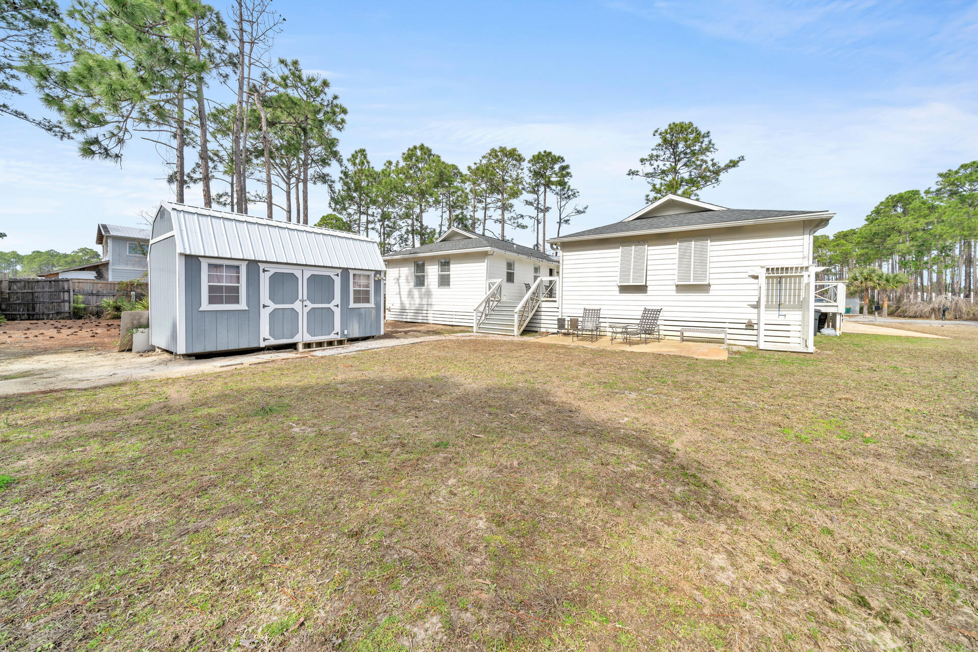 THOMPSON PLANTATION - Residential