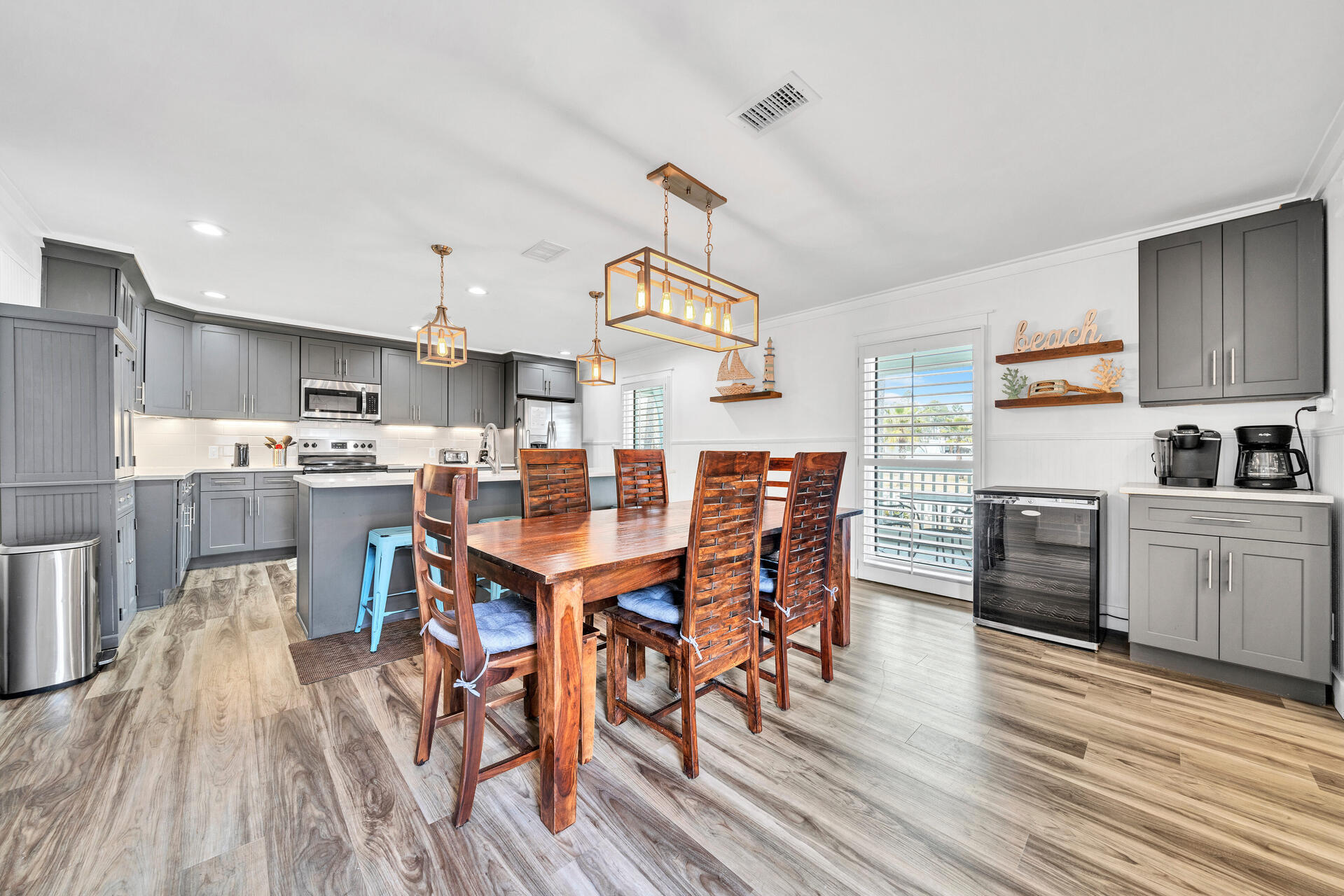 THOMPSON PLANTATION - Residential
