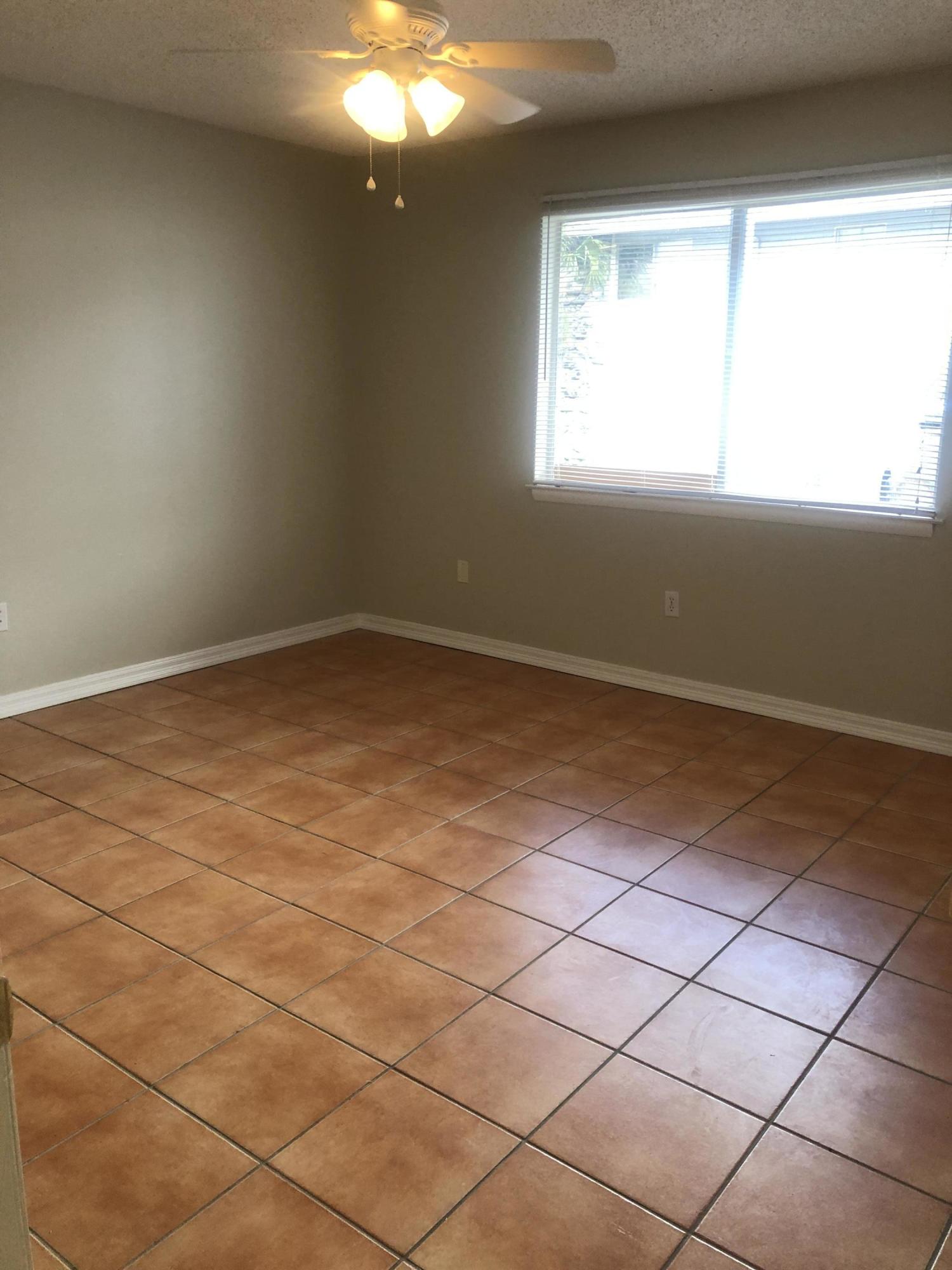 COLLEGE PARK CONDO - Residential Lease