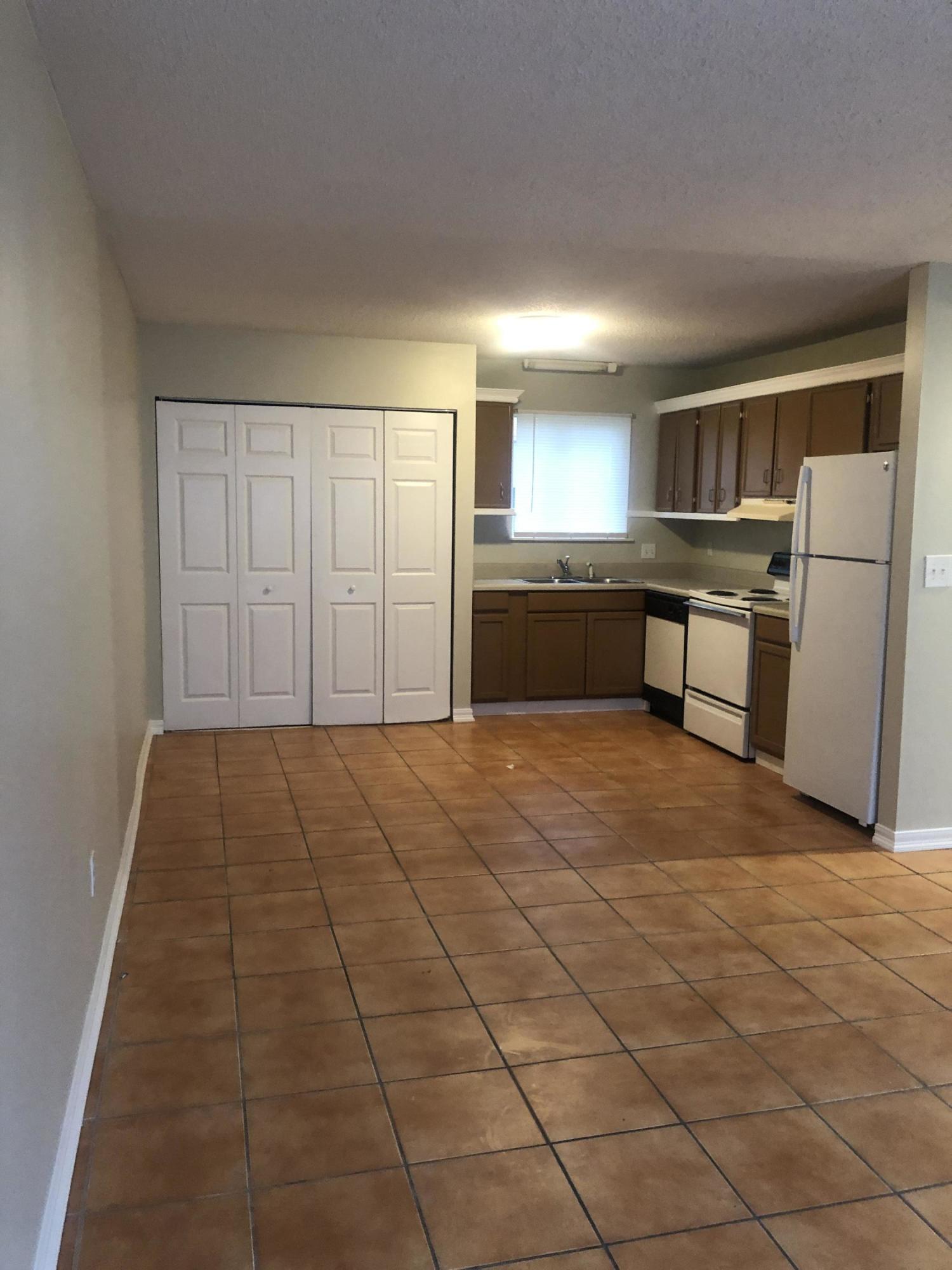 COLLEGE PARK CONDO - Residential Lease