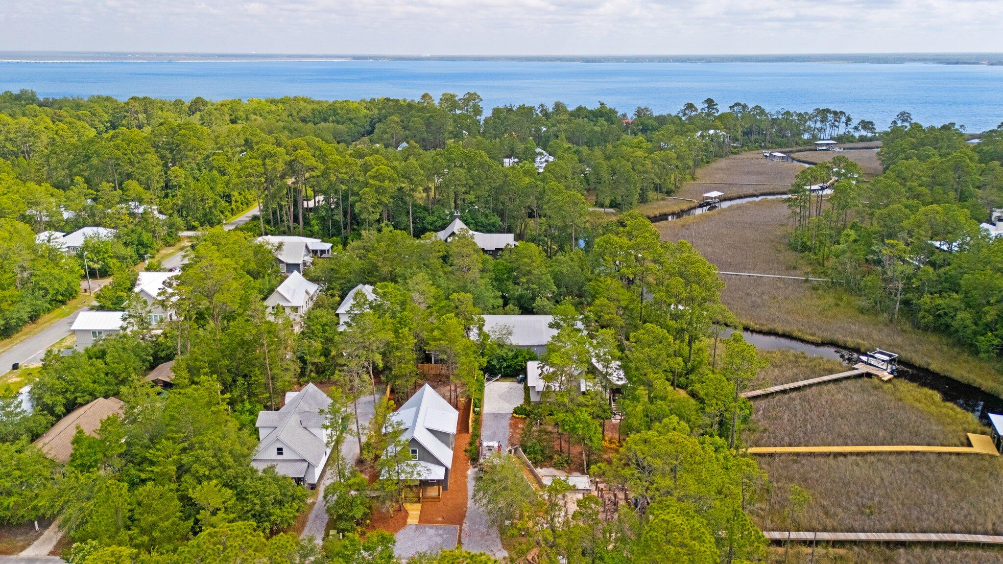 MAGNOLIA BEACH - Residential