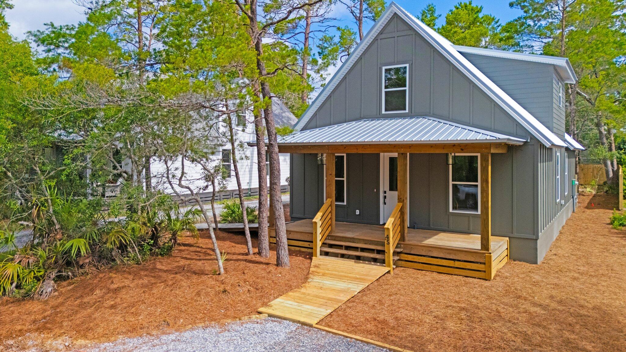 MAGNOLIA BEACH - Residential