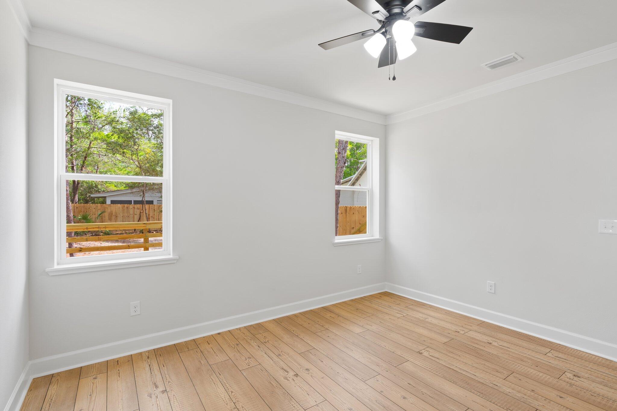 MAGNOLIA BEACH - Residential