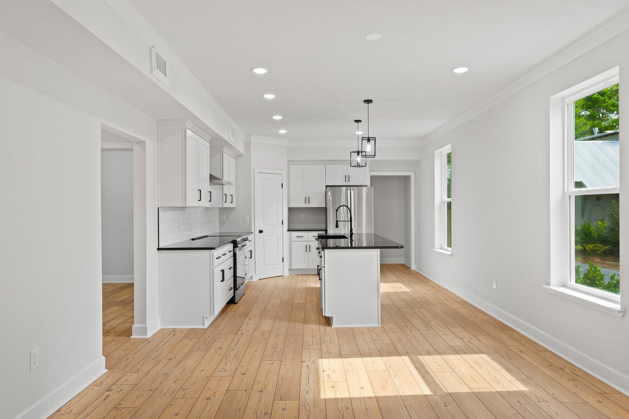 MAGNOLIA BEACH - Residential