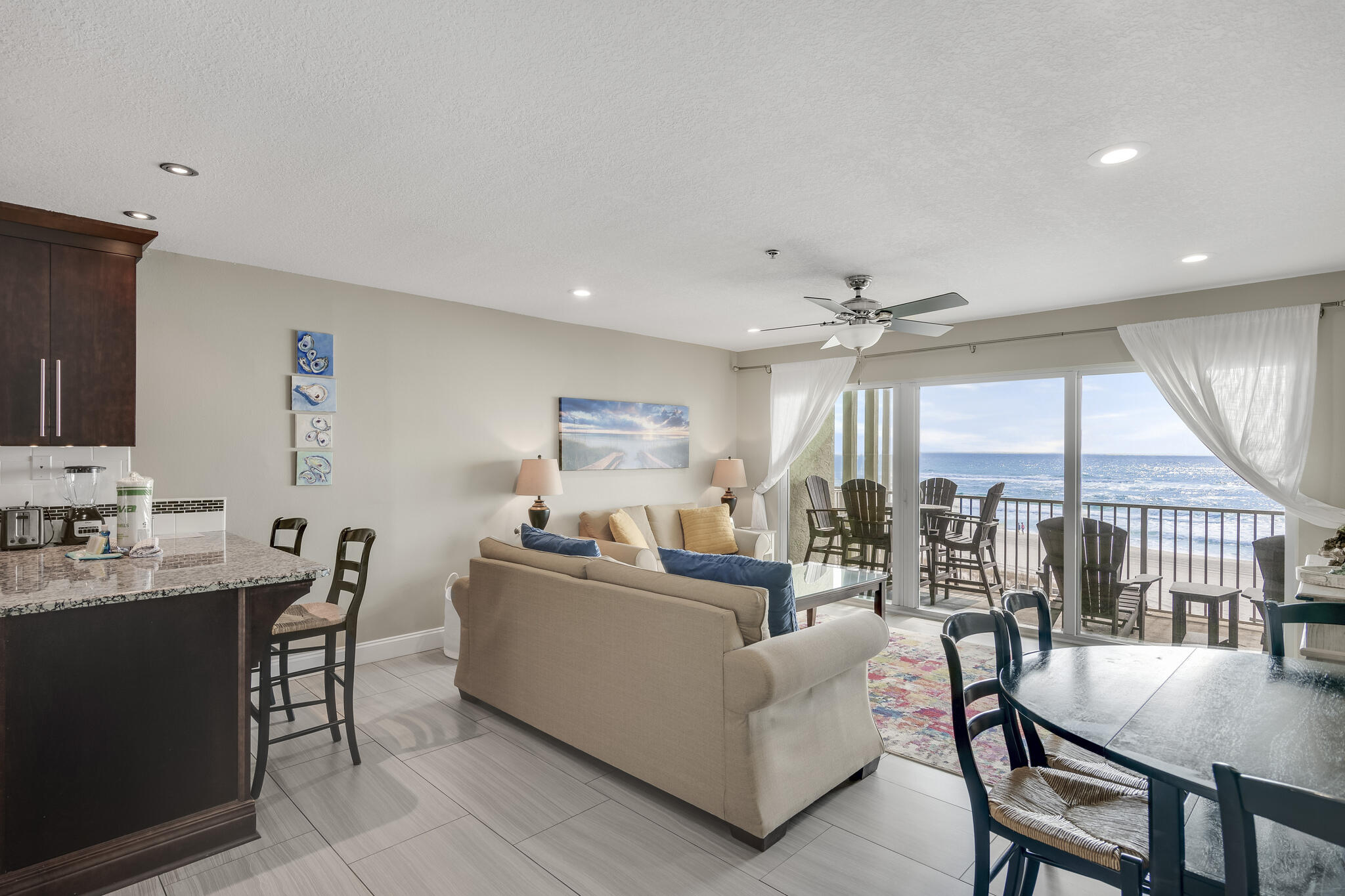 COMMODORE'S RETREAT LIMITED CONDO - Residential