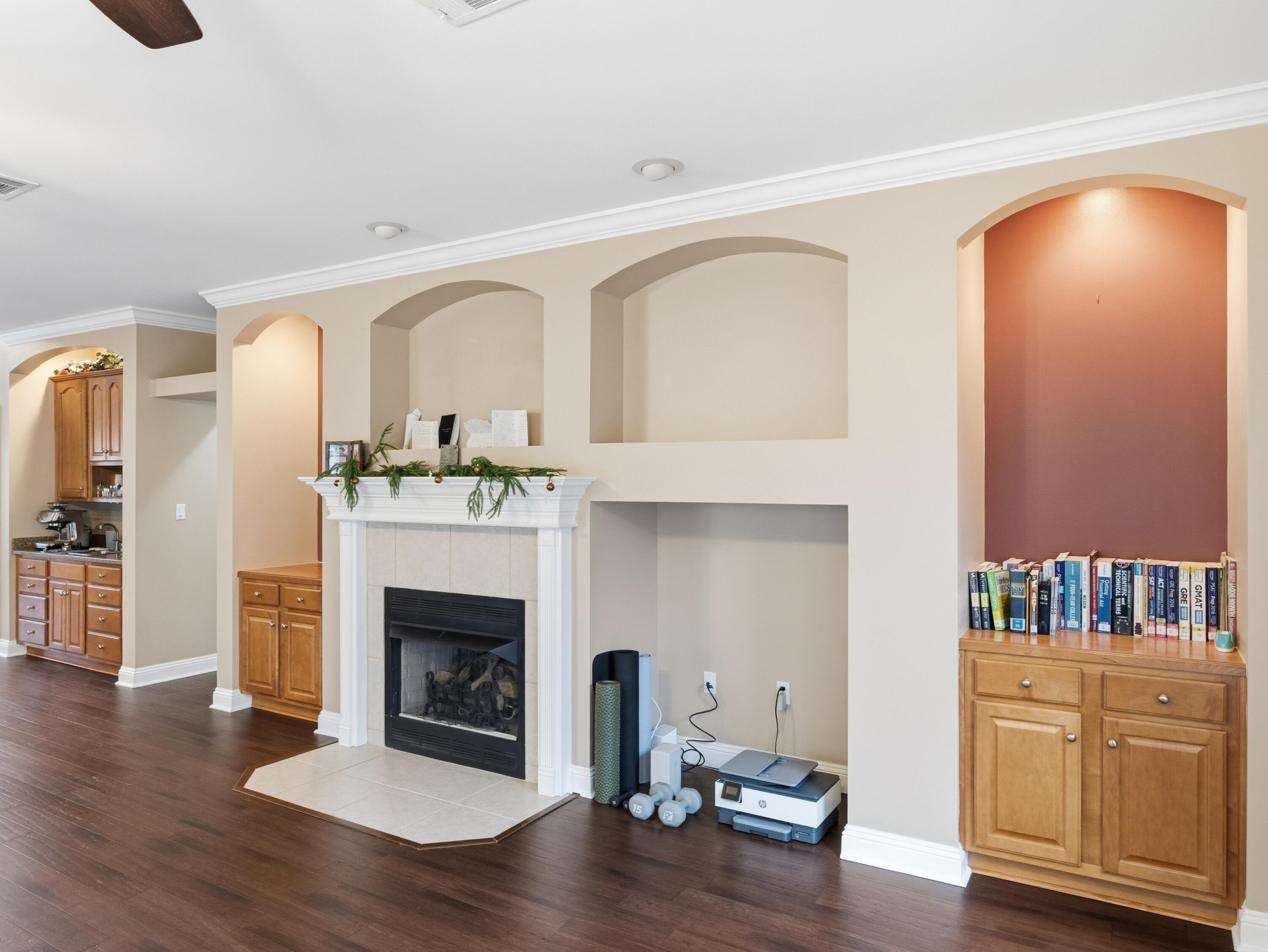 MEDITERRANEAN VILLAGE AT BLUEWATER BAY - Residential