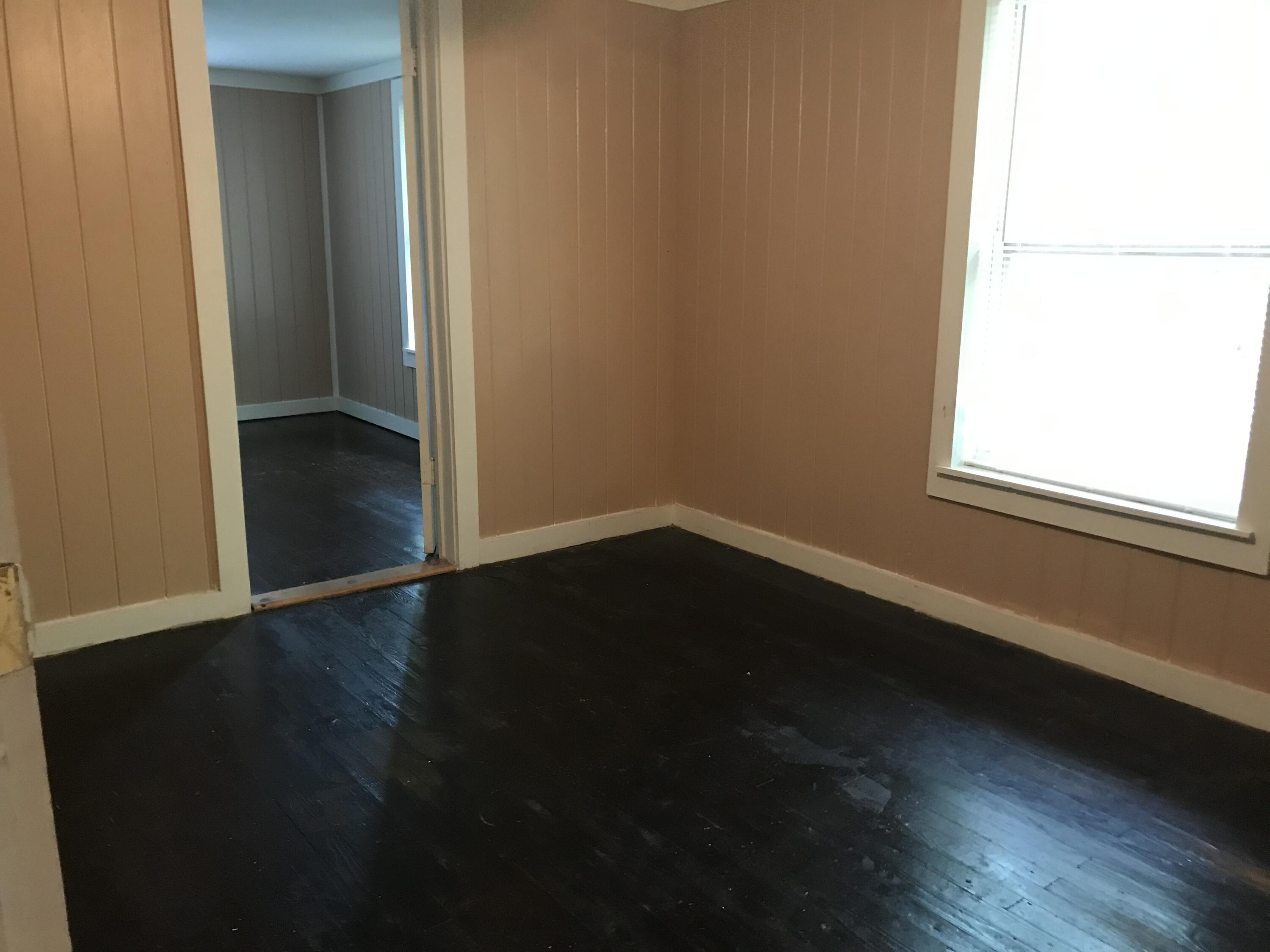 METES & BOUNDS - Residential Lease