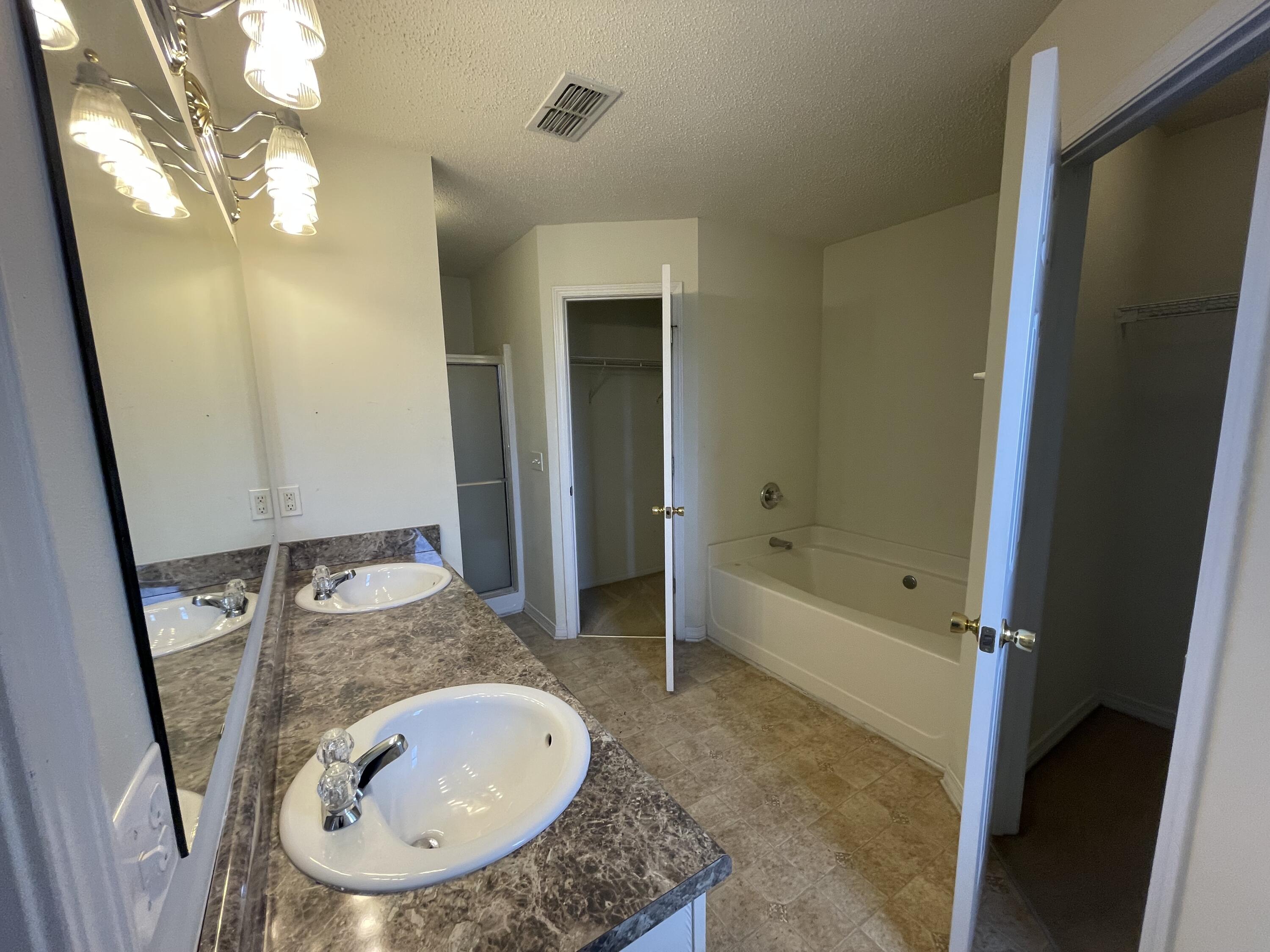 COUNTRYVIEW ESTATES 10TH ADDN - Residential Lease