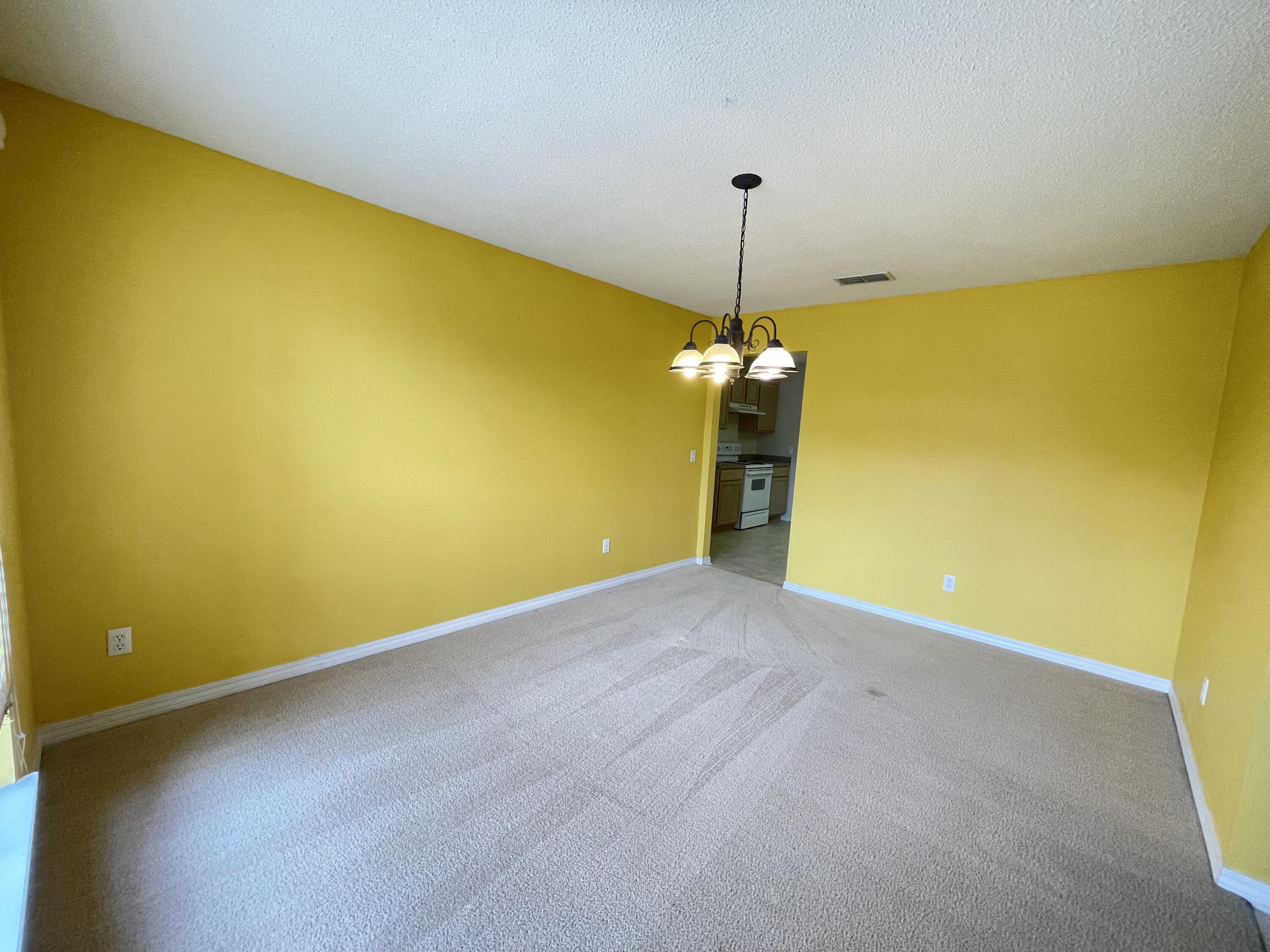 COUNTRYVIEW ESTATES 10TH ADDN - Residential Lease