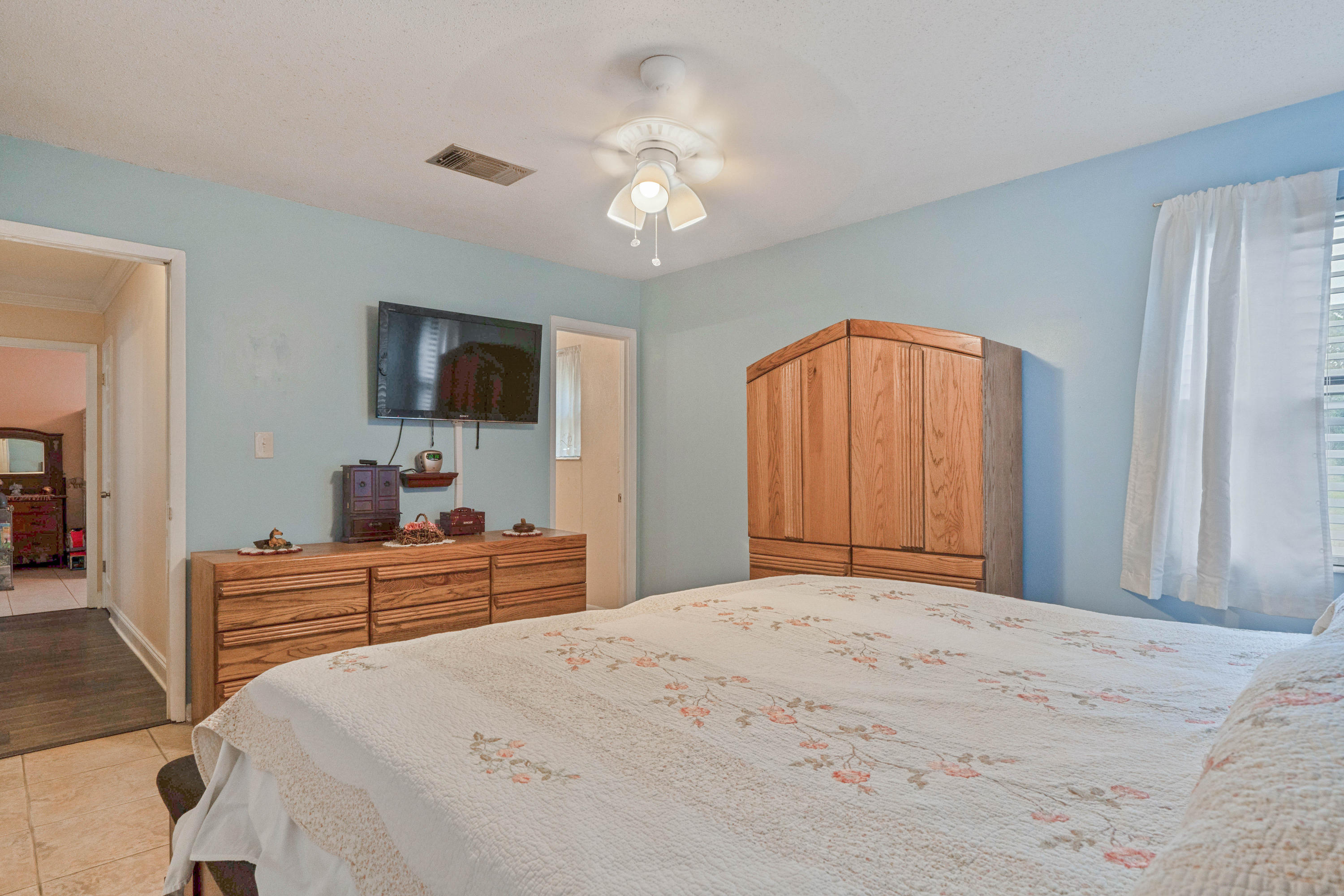 PALM EST UNIT #4 - Residential