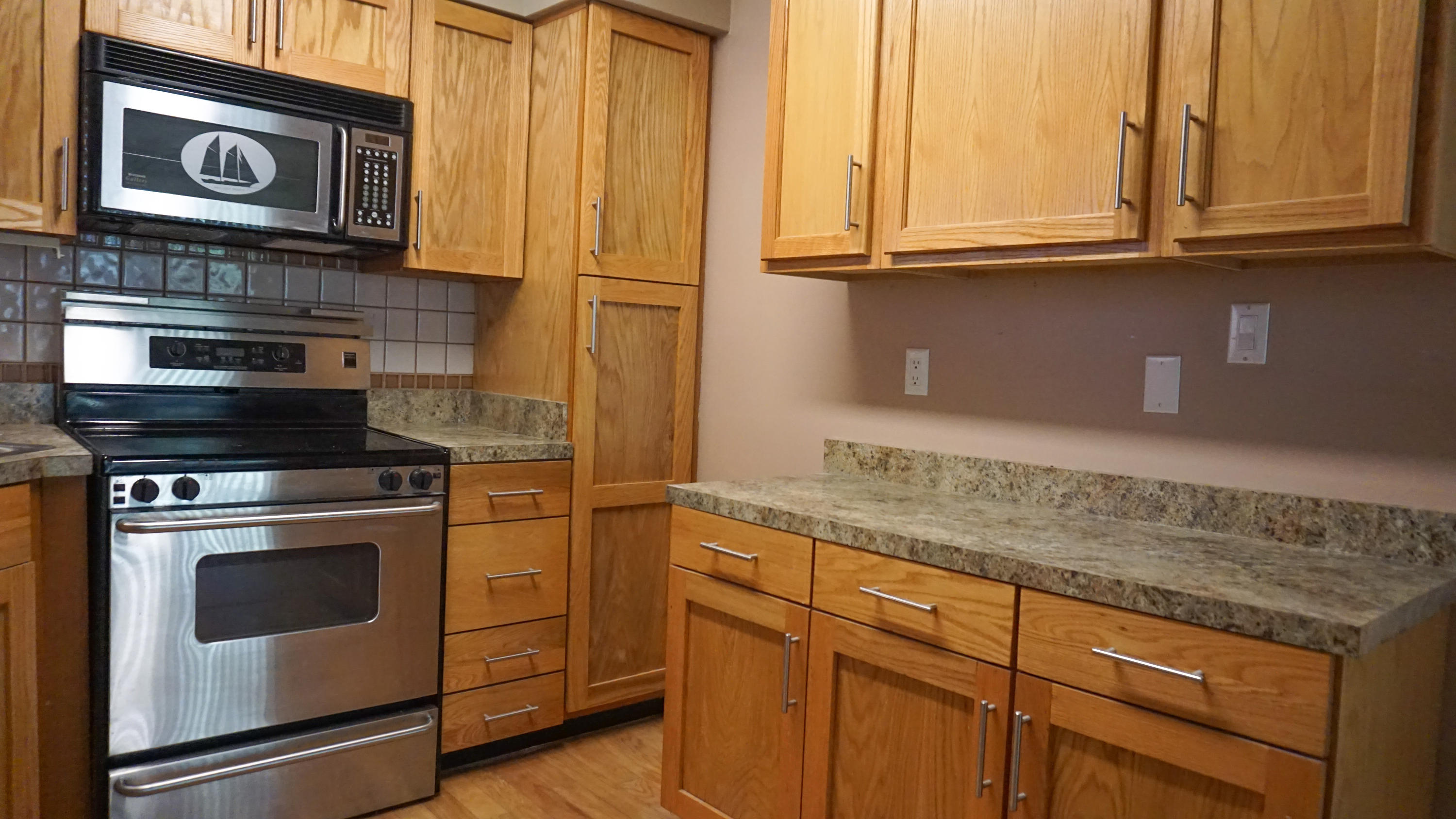 ROCKY BAYOU T/H - Residential Lease