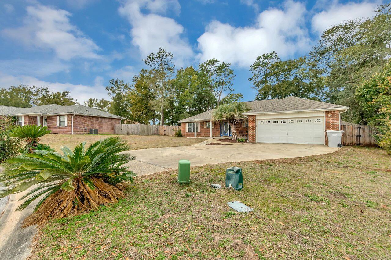 WOODBURY FOREST - Residential