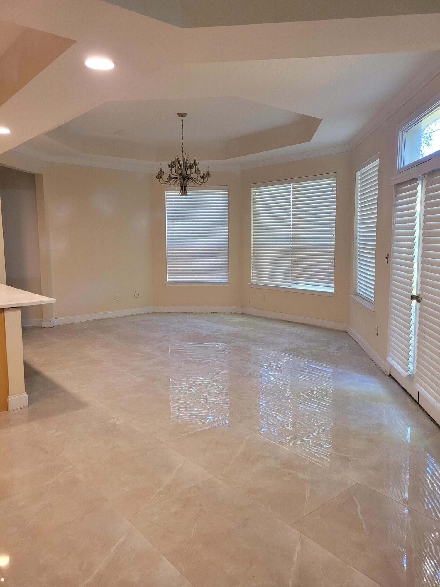 BAYTOWNE AVE EAST - Residential Lease