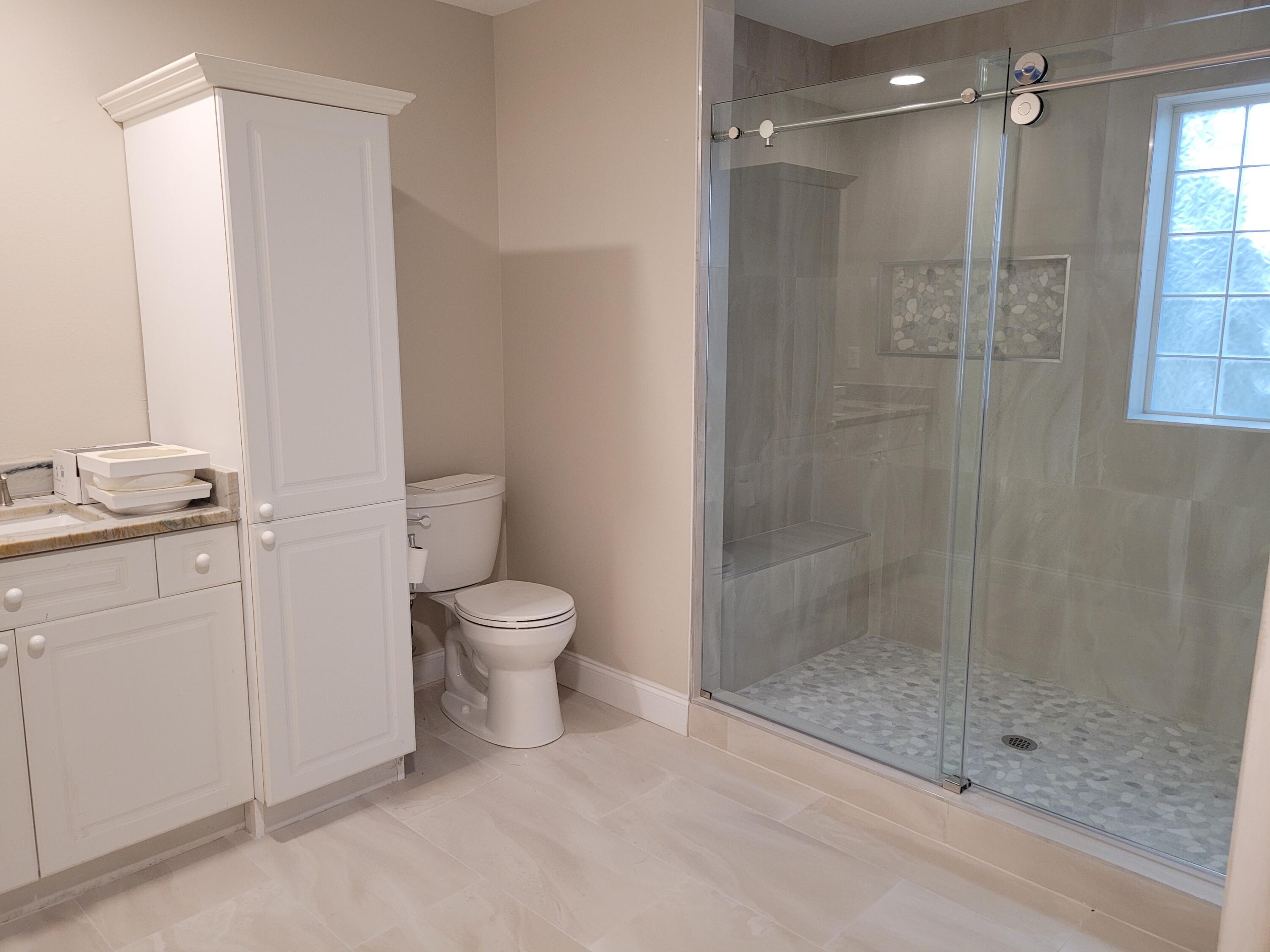 BAYTOWNE AVE EAST - Residential Lease