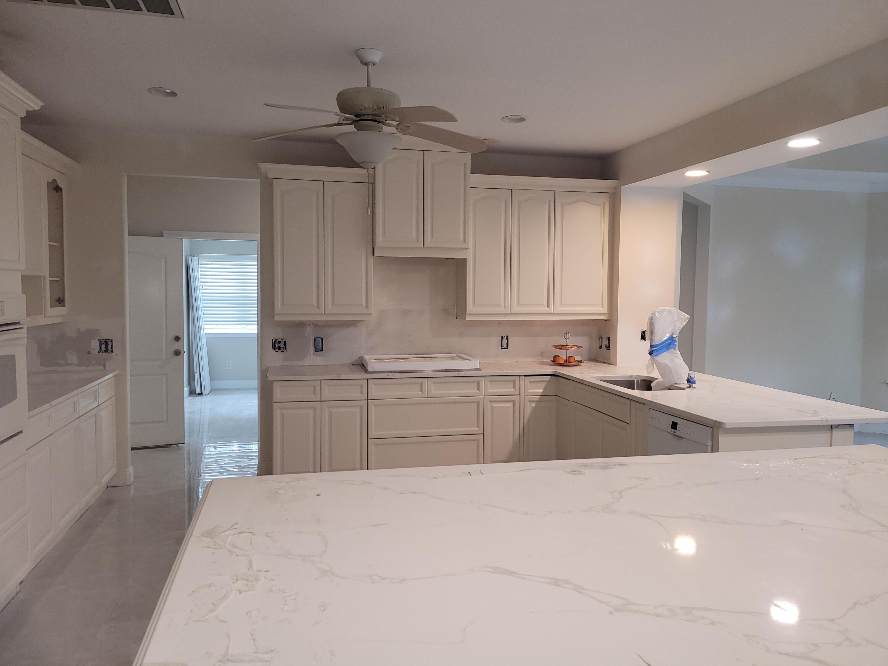BAYTOWNE AVE EAST - Residential Lease