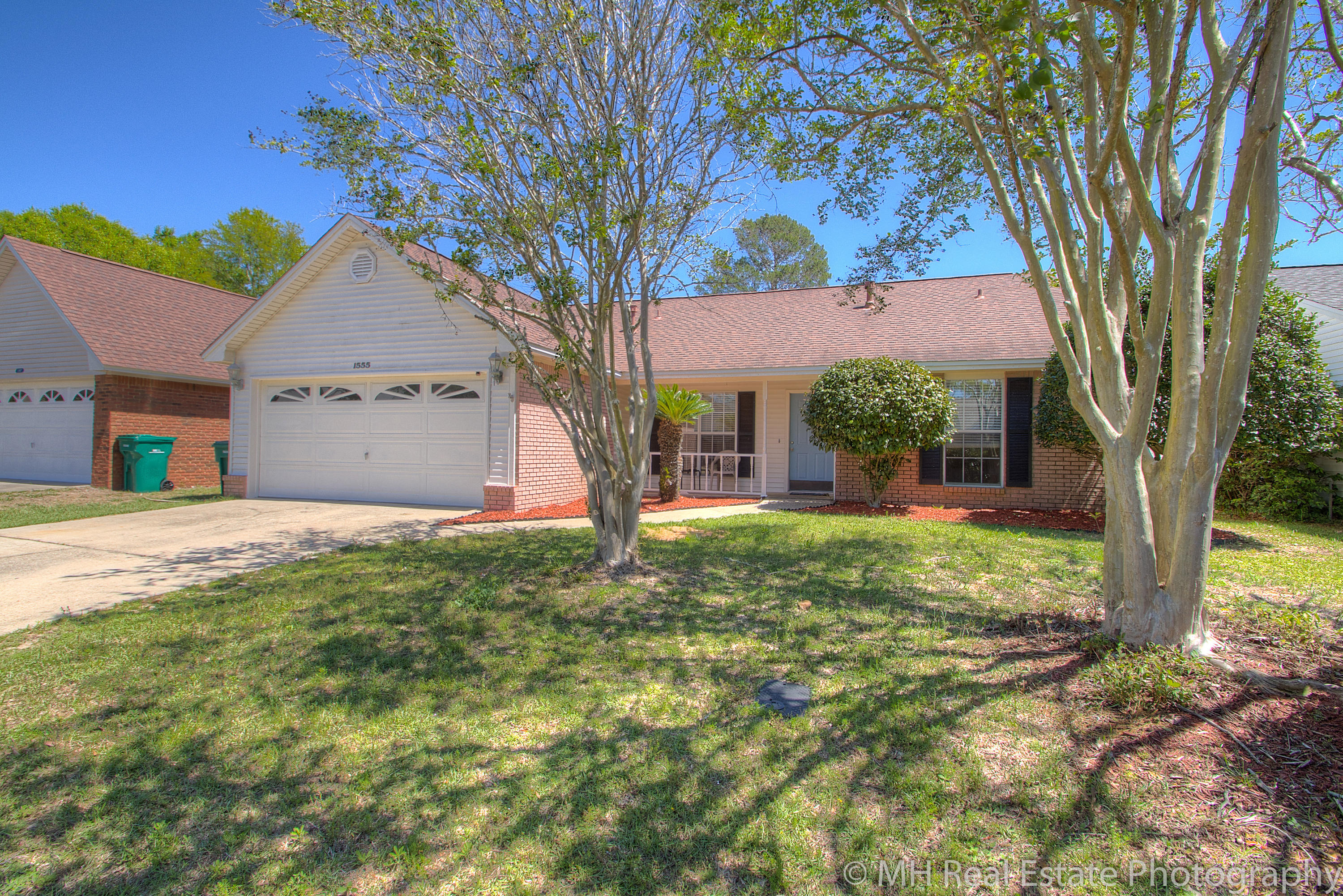 This wonderful 3/2 home offers a spacious great room to host your guests during the football game or just chatting during social gatherings. Sun Room area which is NOT included in the property square footage however the current owners utilize the area for additional bedroom. Many options for sun room includes: home office, crafts room or game room. During the holiday season, cozy up with a cup of hot cocoa by the gas fireplace. Just in time to take advantage of the neighborhood pool located around the block. World's Most Beautiful Beaches on the Emerald Coast is just across the bridge for your Dream ''Staycation'' that many locals love! Bottom-line, centrally located to the military bases & top school district in Florida. Easy access to the By-Pass for time saving travel!!