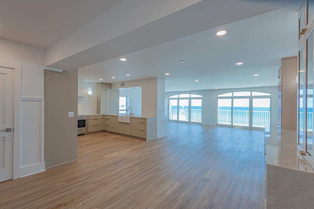 WHITE CLIFFS CONDO - Residential