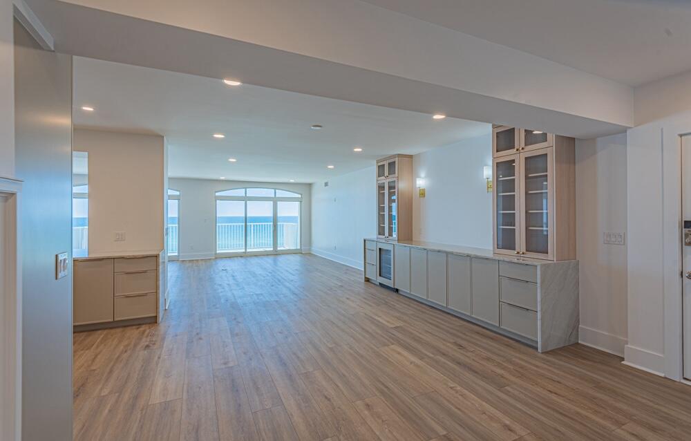 WHITE CLIFFS CONDO - Residential