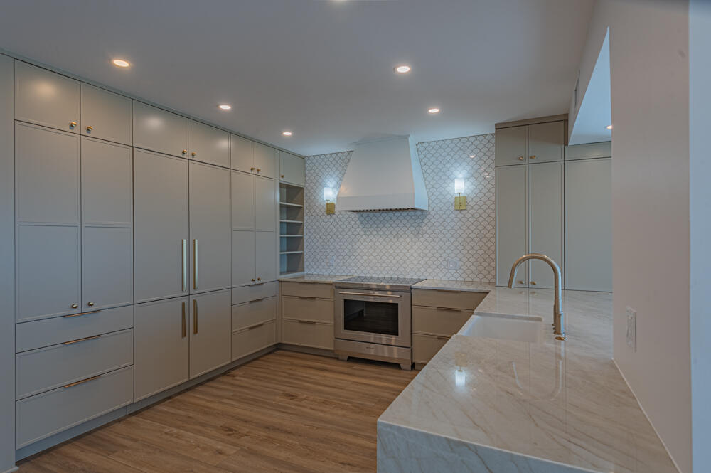 WHITE CLIFFS CONDO - Residential