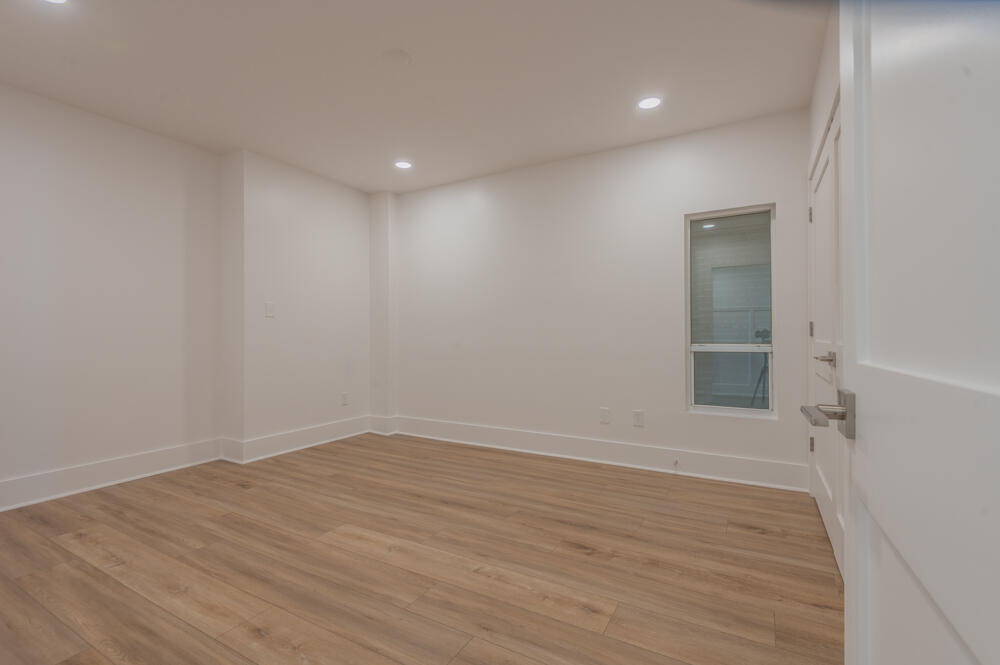 WHITE CLIFFS CONDO - Residential