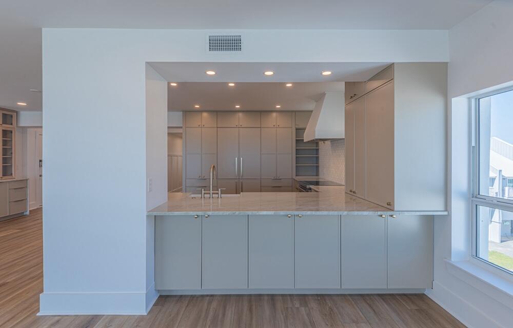 WHITE CLIFFS CONDO - Residential