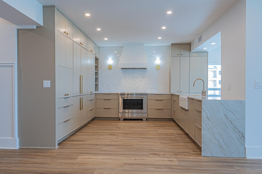 WHITE CLIFFS CONDO - Residential