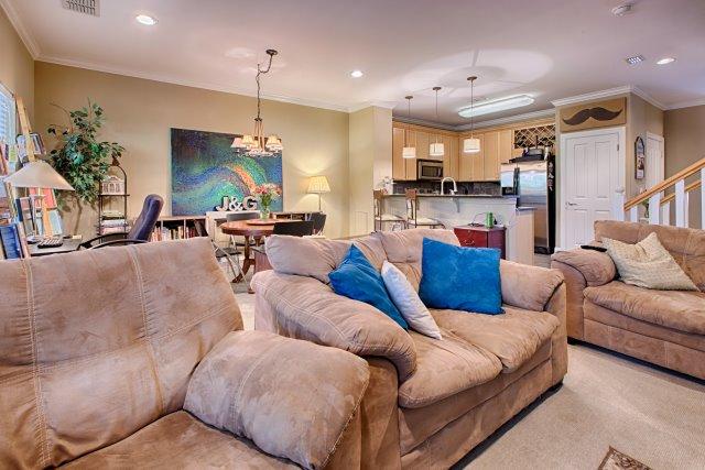 SOUTH HAVEN TOWNHOMES - Residential