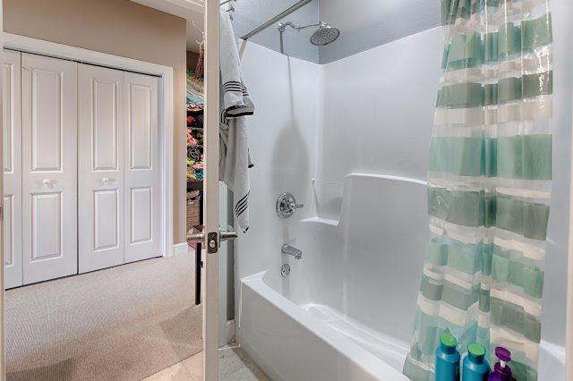 SOUTH HAVEN TOWNHOMES - Residential