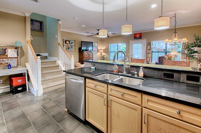 SOUTH HAVEN TOWNHOMES - Residential