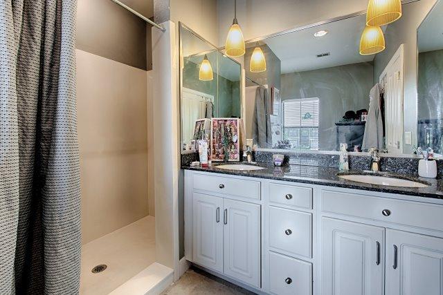 SOUTH HAVEN TOWNHOMES - Residential