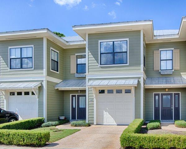 SOUTH HAVEN TOWNHOMES - Residential
