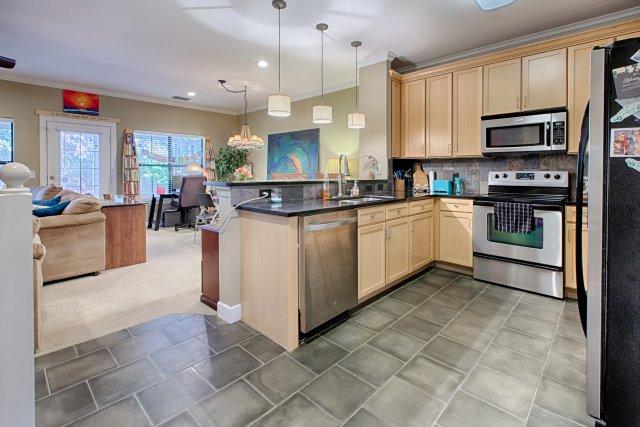SOUTH HAVEN TOWNHOMES - Residential