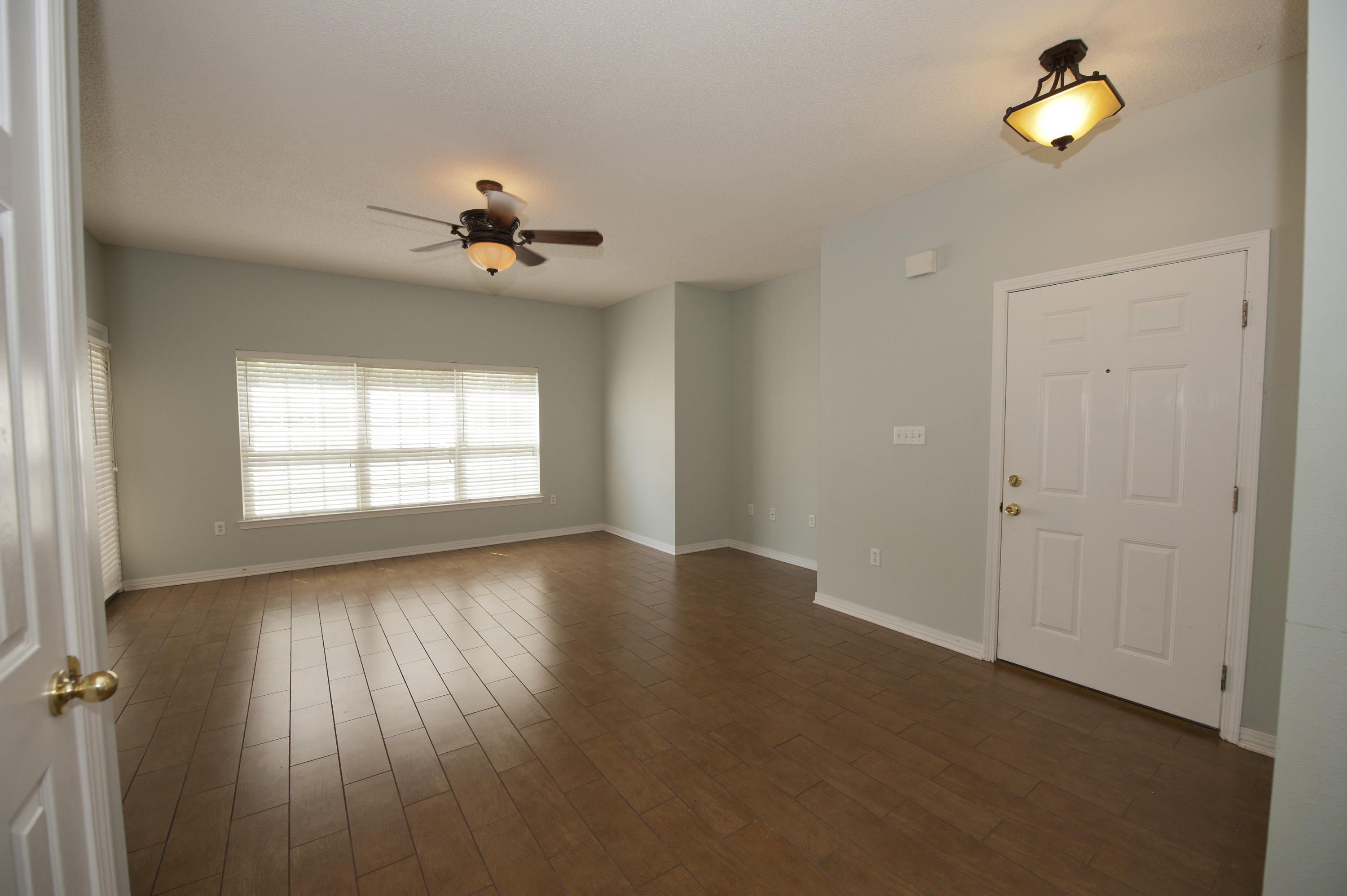 THE OAKS AT NICEVILLE - Residential