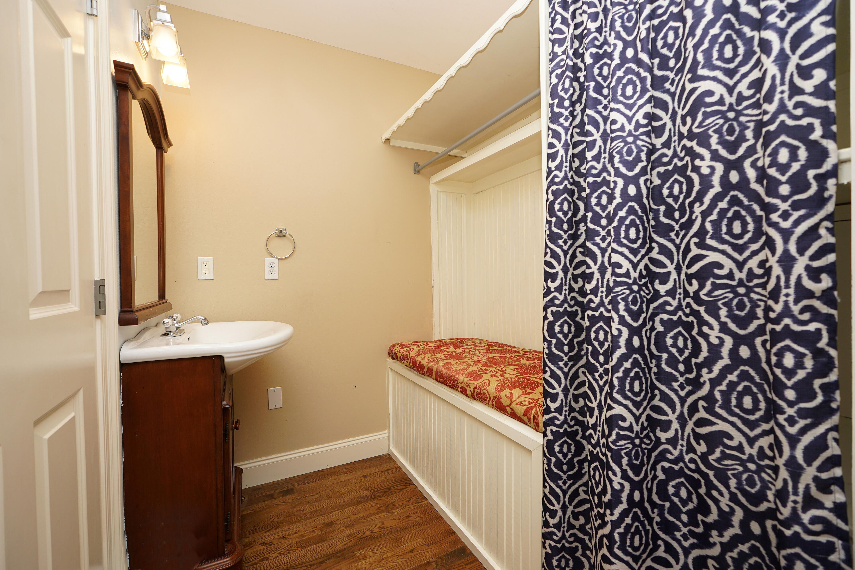 CALUSA BAY S/D - Residential Lease