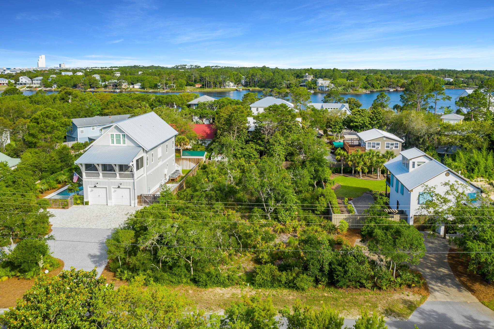 EASTERN LAKE ESTATES - Land
