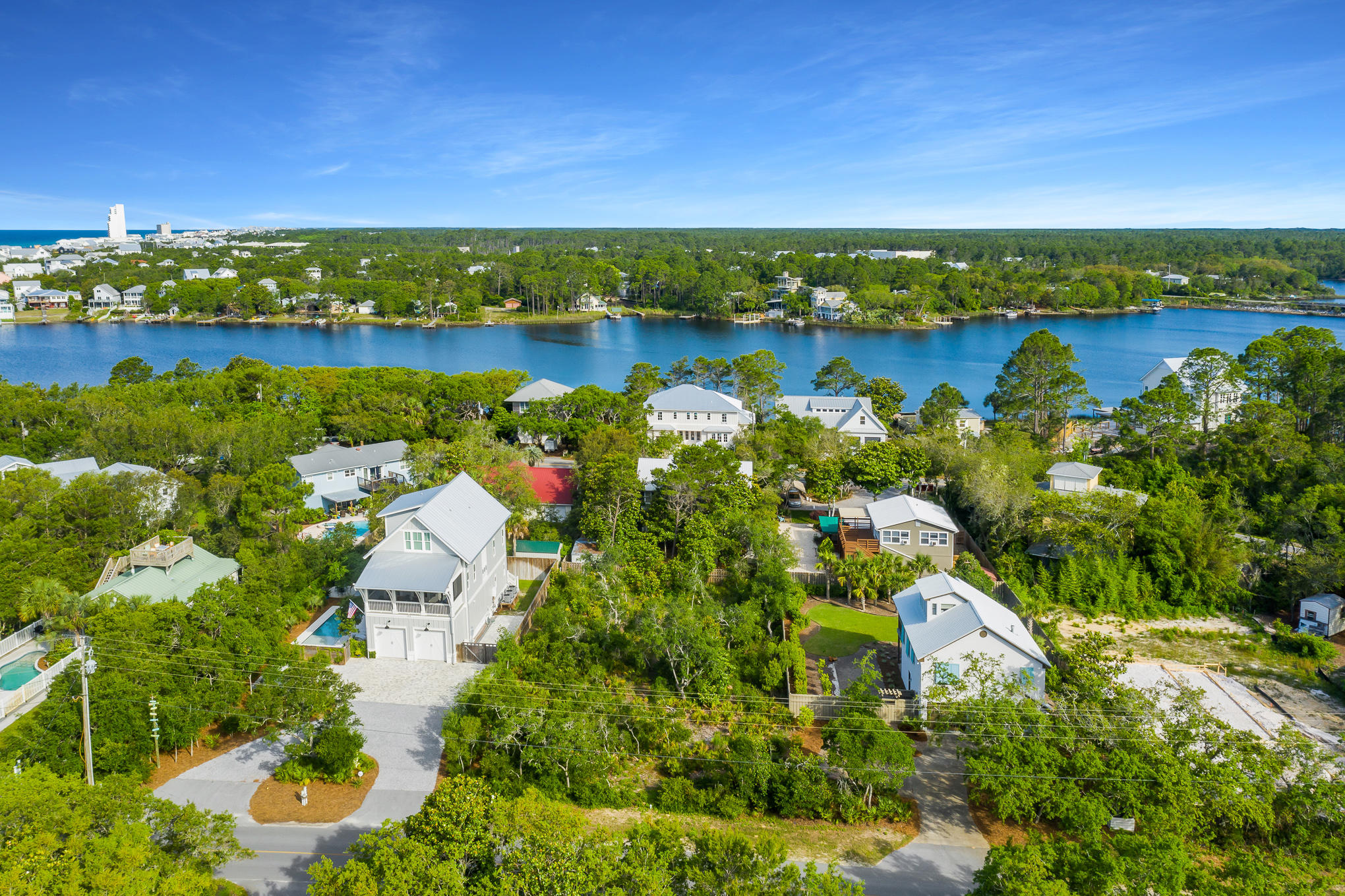 EASTERN LAKE ESTATES - Land