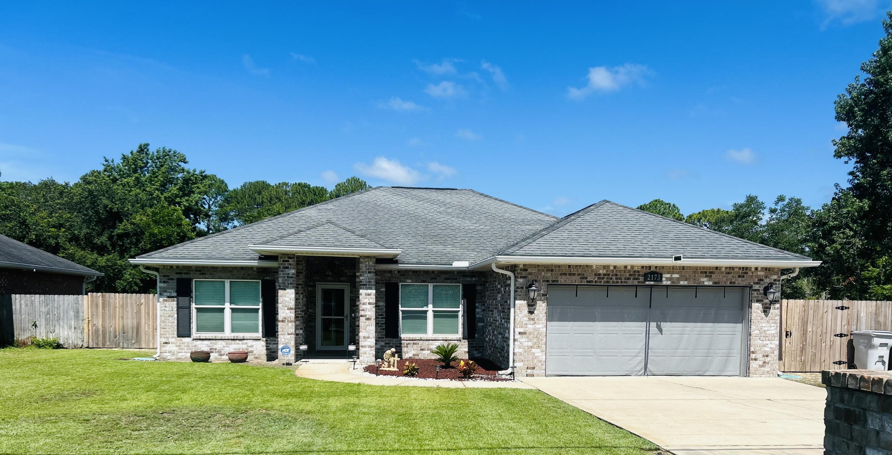 CRESCENT SHORES - Residential Lease