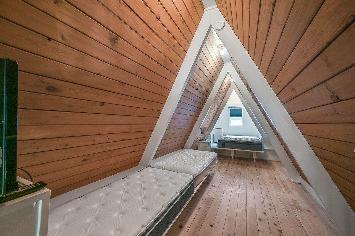 SEAGROVE 1ST ADDN - Residential