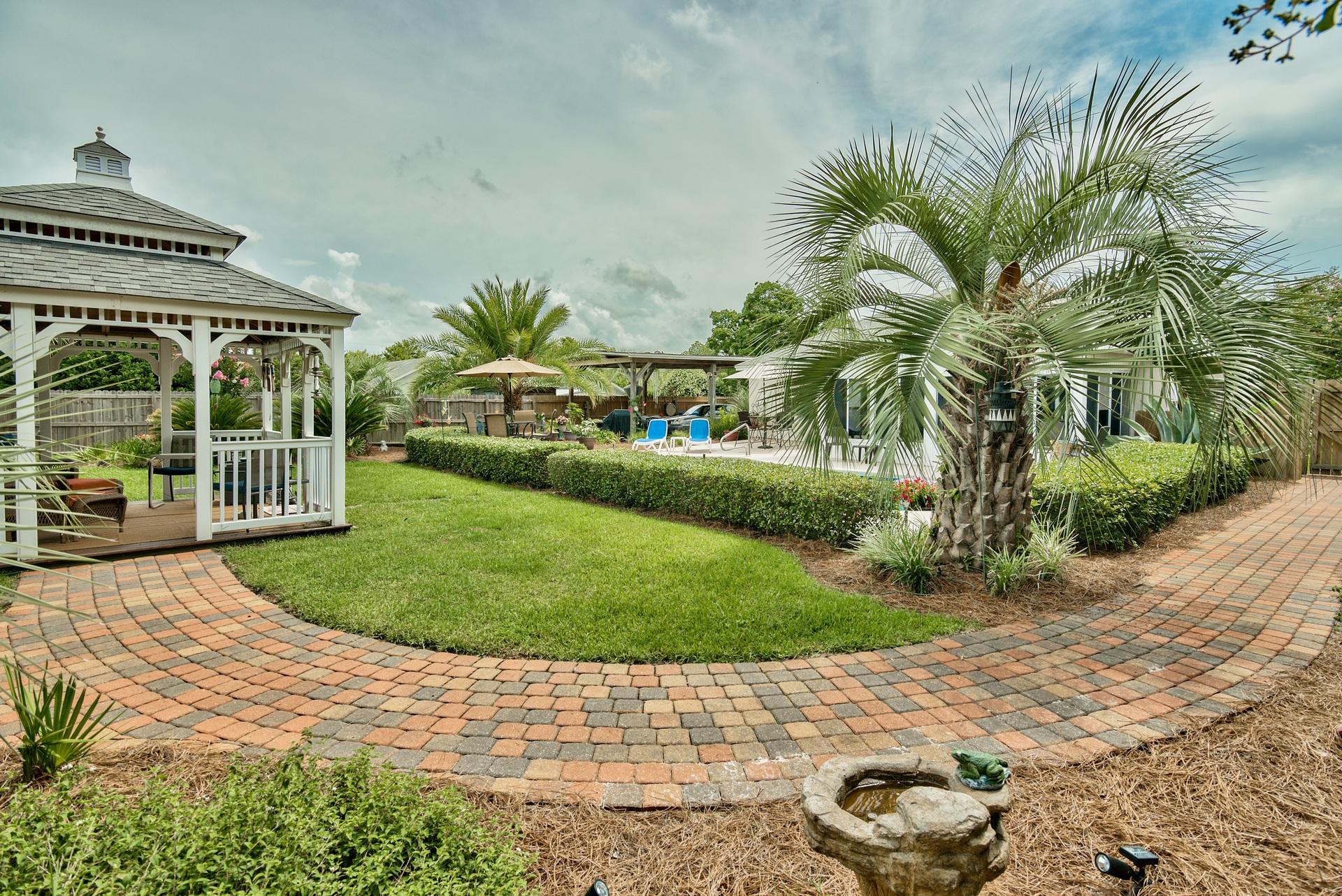 WHITE SANDS ESTATES - Residential